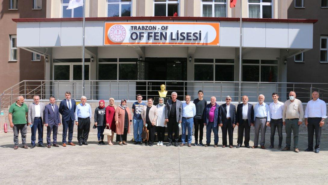 Başkan Sarıalioğlu'ndan  TUBİTAK birincisi  Of Fen Lisesine anlamlı ödül