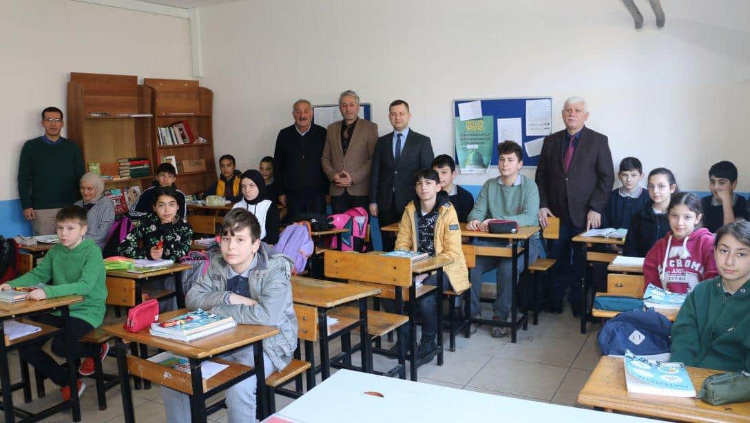 Kaymakam Demirer Uğurlu Hacıahmetoğlu okulunu ziyaret etti