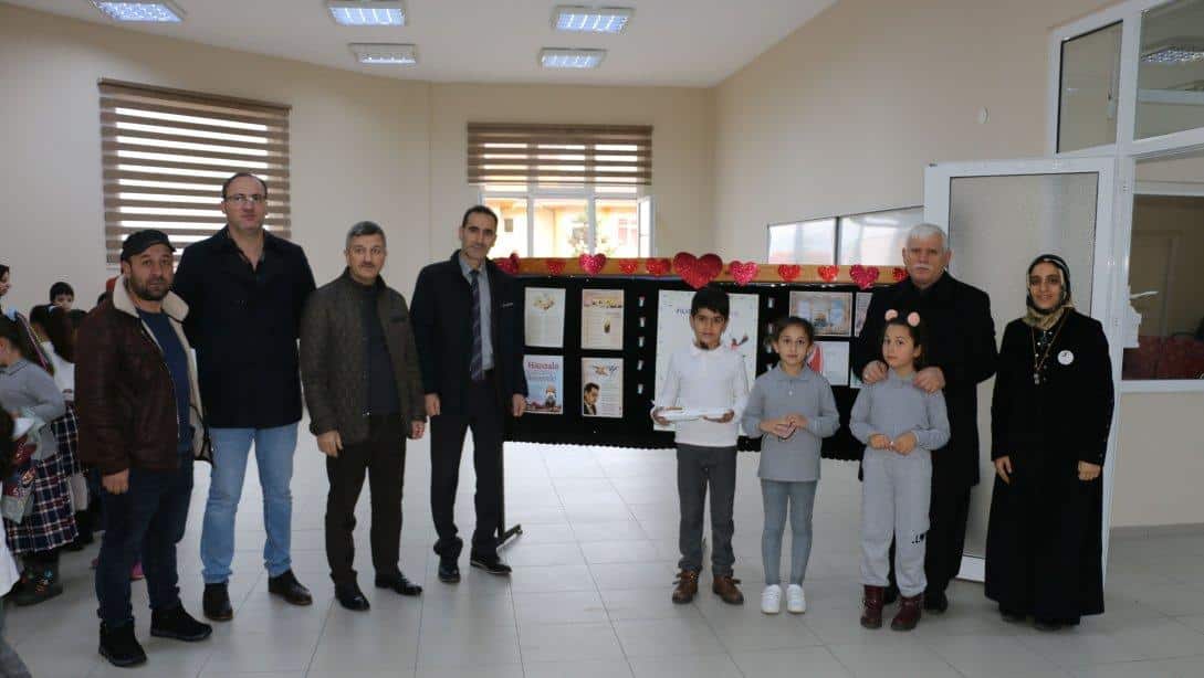  İsmail Yıldırım İlkokulu'nda  Filistin'e yardım  kermesi düzenlendi