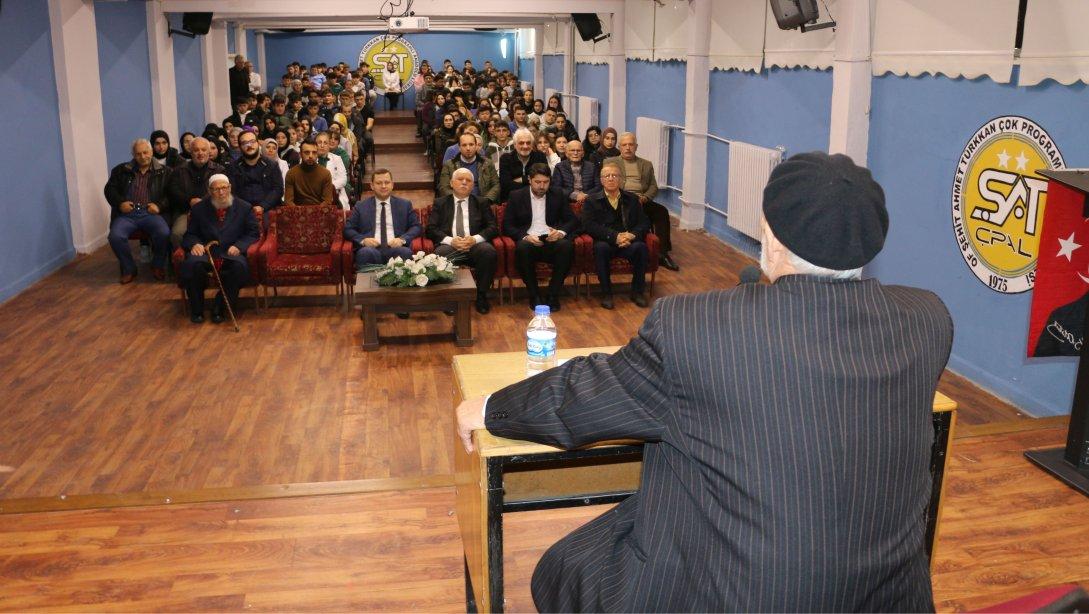 Şehit Ahmet Türkkan ÇPA Lisesinde Of'un Müslümanlaşmasında Saçaklızadelerin önemi konulu konferans düzenlendi