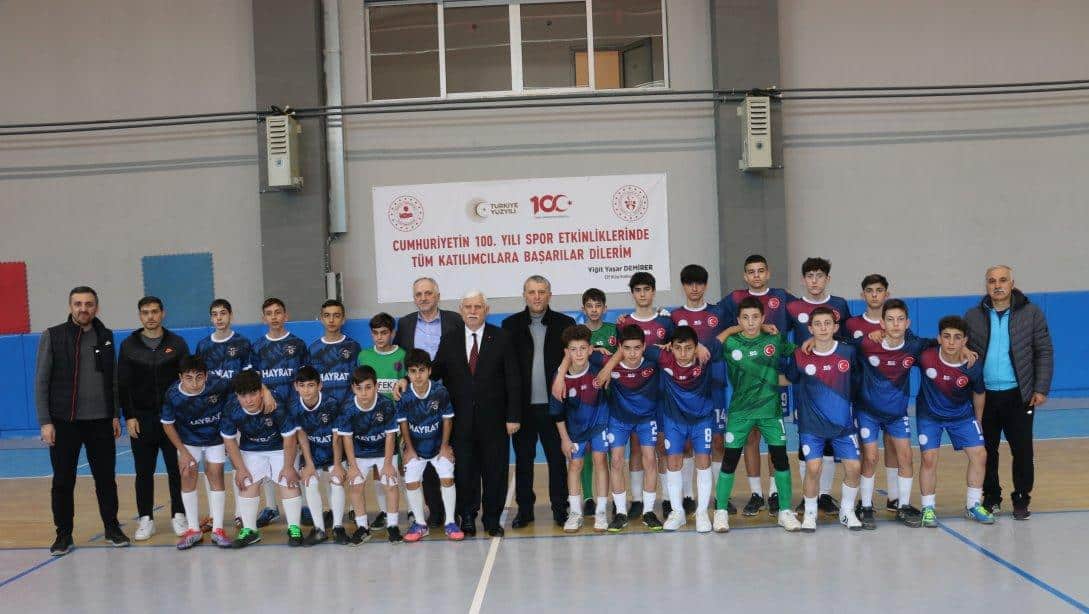 Futsal Doğu Grubu maçları Of'ta başladı