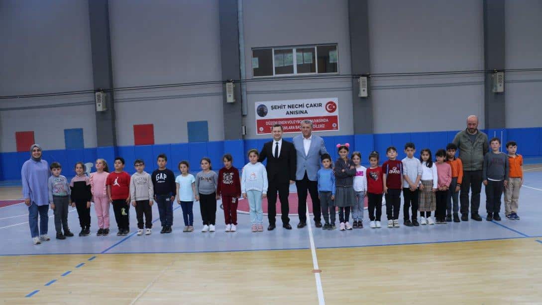 Of'ta İlkokul öğrencileri arasında Çocuk Oyunları Şenliği yapıldı
