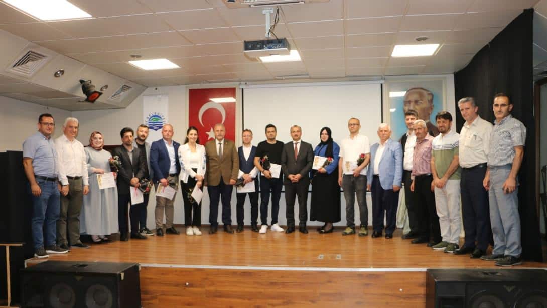 Of'ta öğretmenler  tiyatro yeteneklerini sergiledi